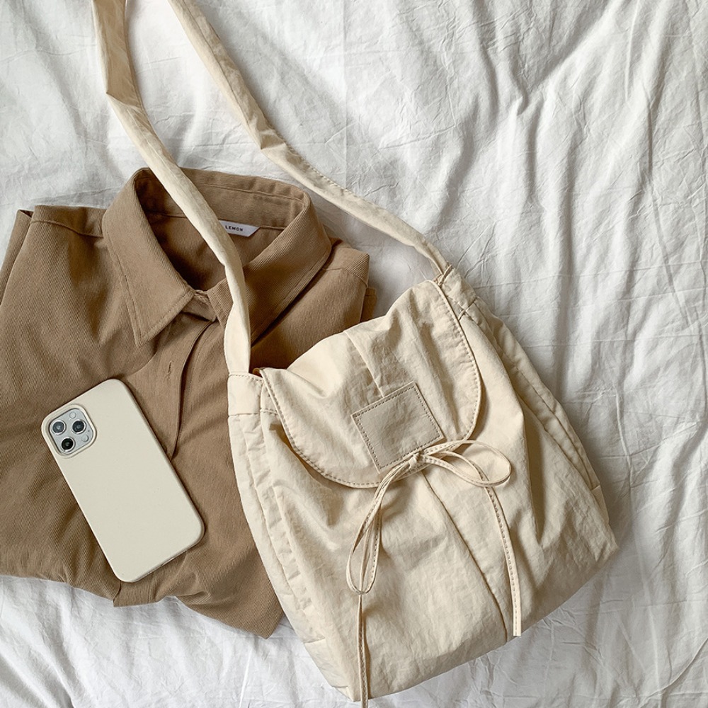 Interior Design Korean Style - Bolsa transversal de nylon com aba